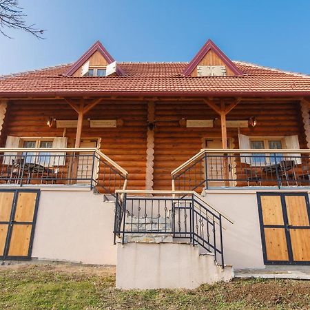 Apartmani Zuti Leptir Vrdnik Exterior foto