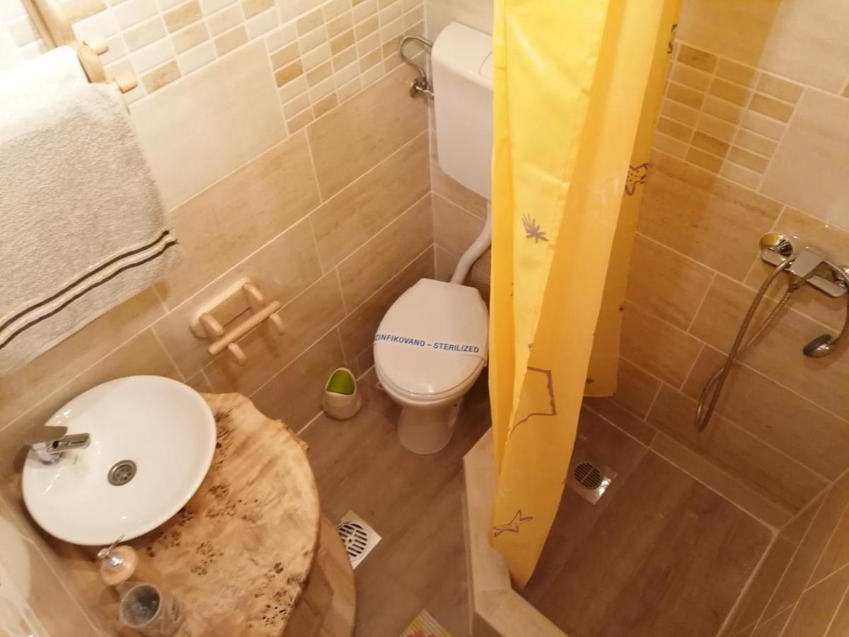 Apartmani Zuti Leptir Vrdnik Exterior foto